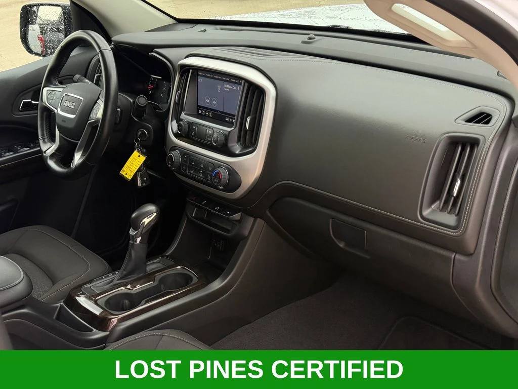 Used 2022 White GMC Elevation image 25