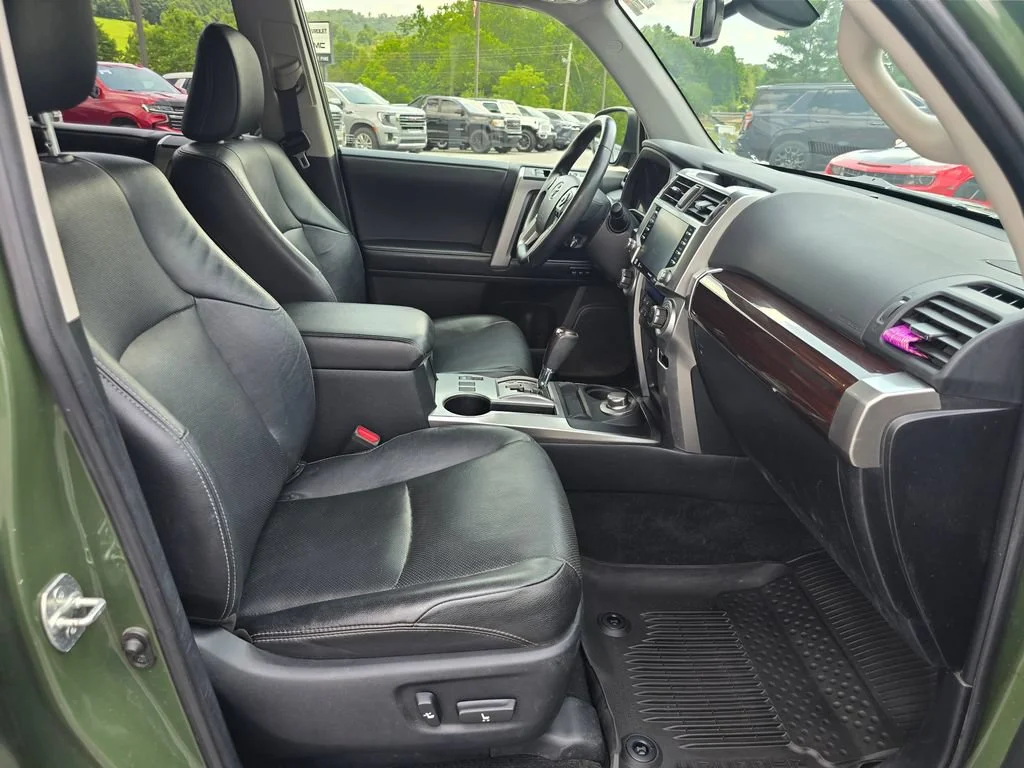 2022 Toyota 4Runner Limited - Photo 32
