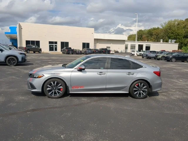 Used 2022 Morning Mist Metallic Honda EX image 10