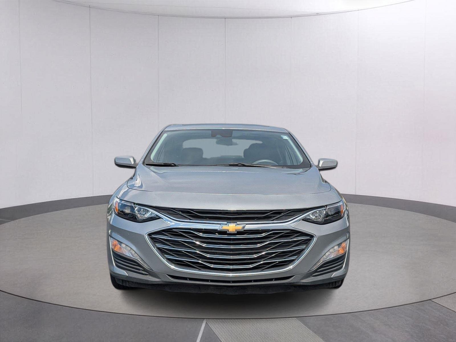 Used 2024 Sterling Gray Metallic Chevrolet LT image 10