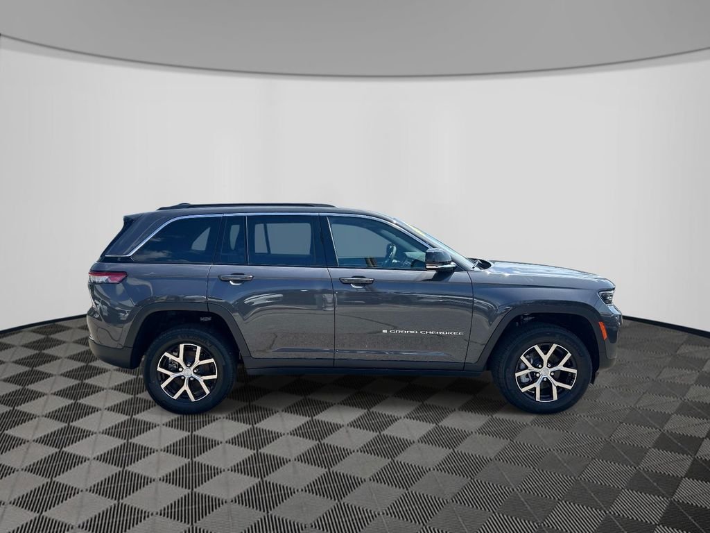 Used 2025 Gray Jeep Limited image 7