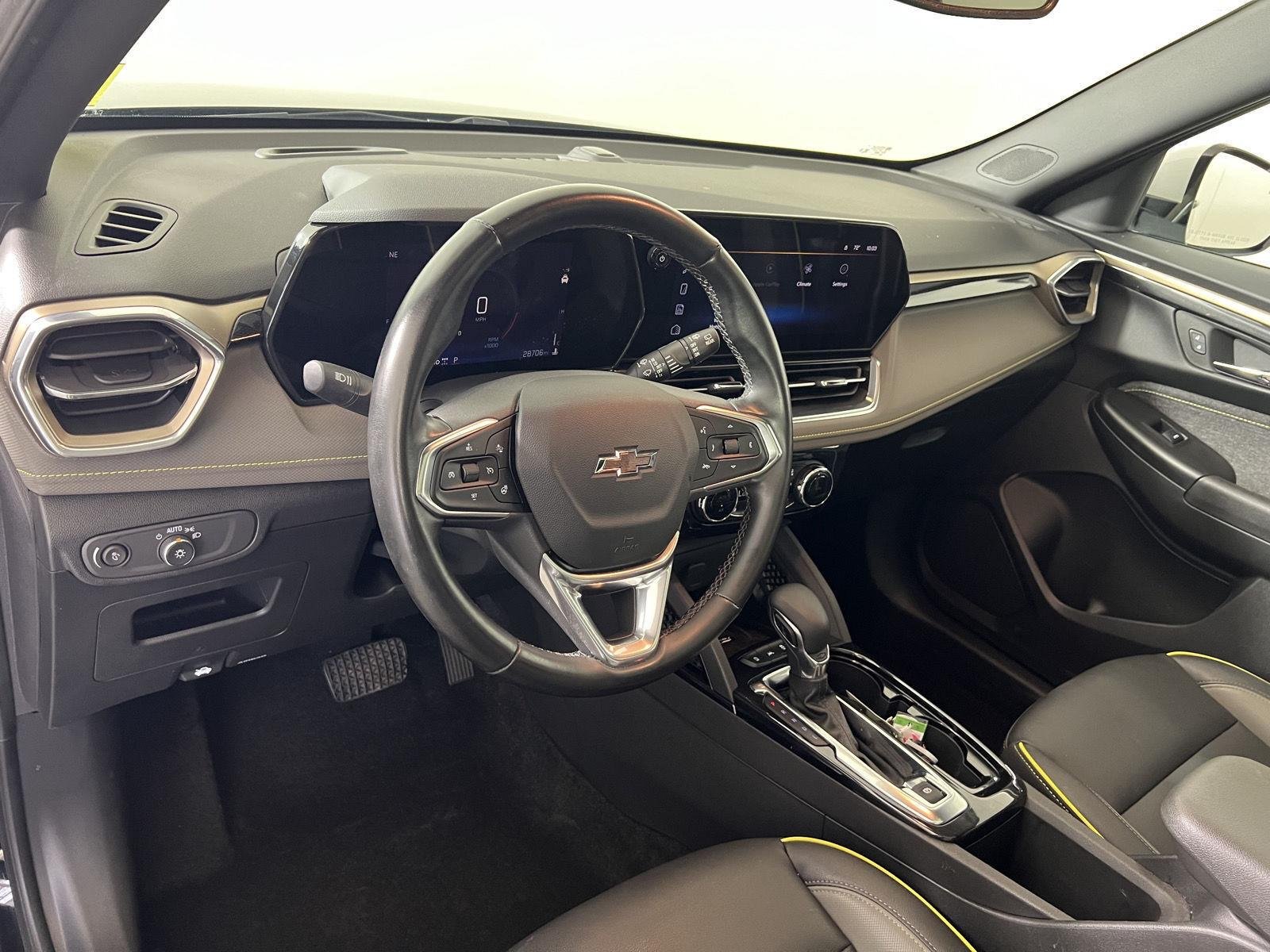 Used 2024 Mosaic Black Metallic Chevrolet ACTIV image 4