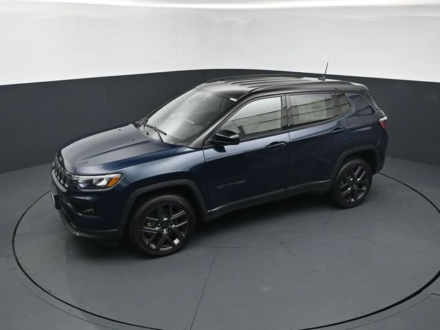 New 2026 Fathom Blue Pearl-Coat Exterior Paint Jeep Limited image 14