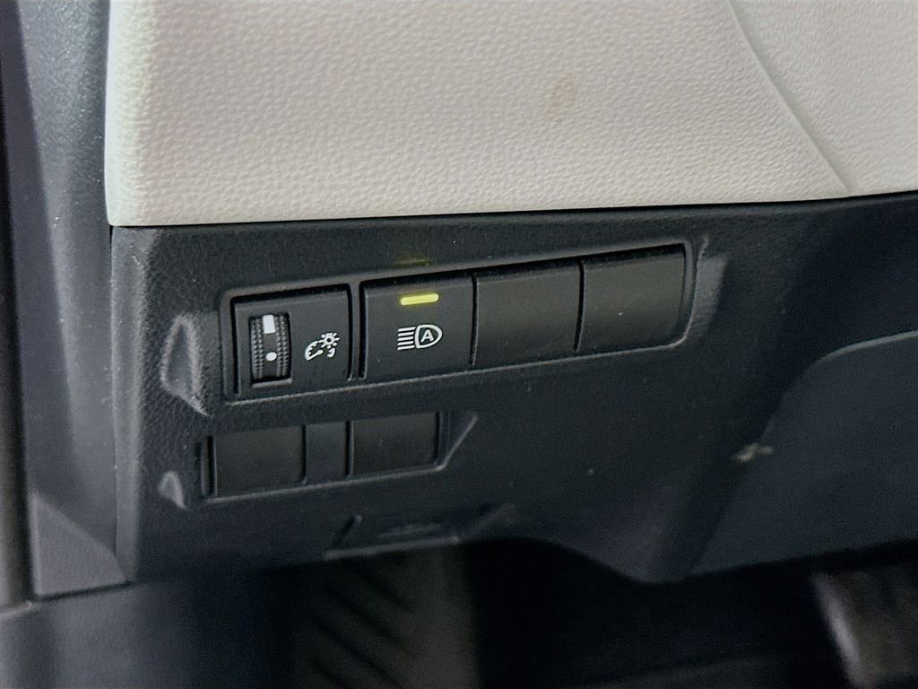 Used 2025 Silver Toyota L image 11