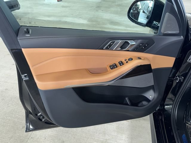 New 2026 Black Sapphire Metallic BMW xDrive50e image 13