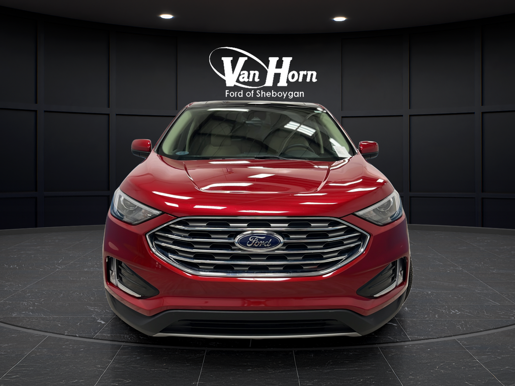 Used 2022 Rapid Red Metallic Tinted Clearcoat Ford SEL image 2