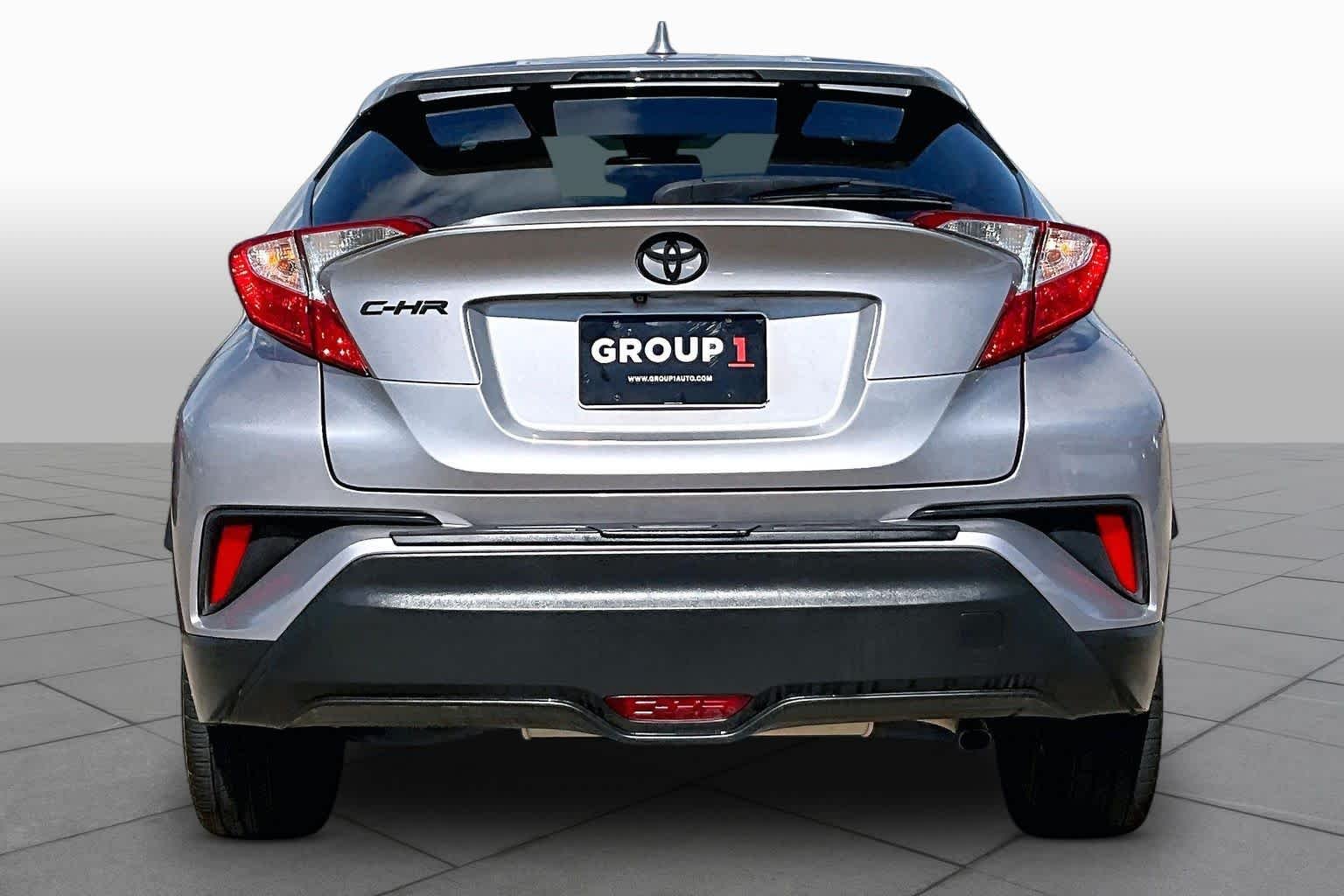 Used 2018 Silver Knockout Metallic Toyota XLE Premium image 5