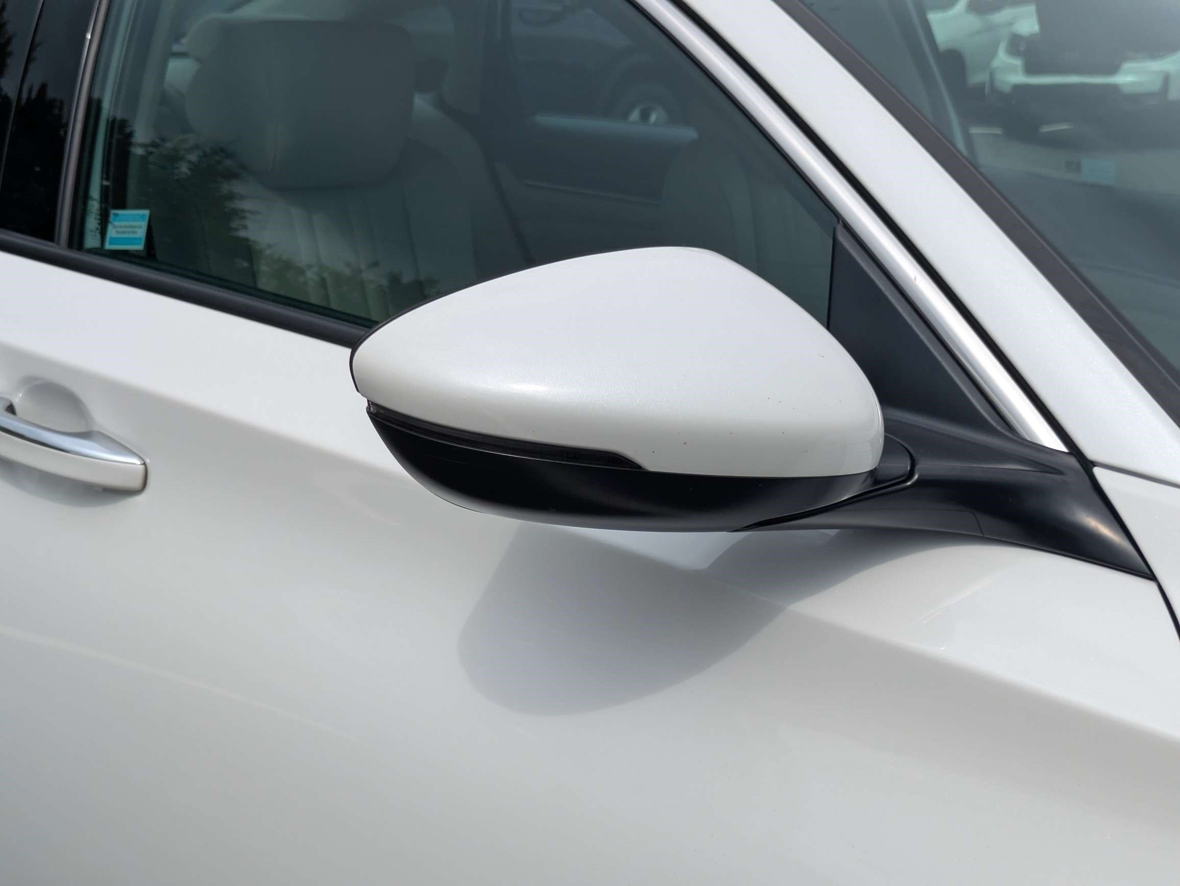 Used 2022 Platinum White Pearl Honda Touring image 17