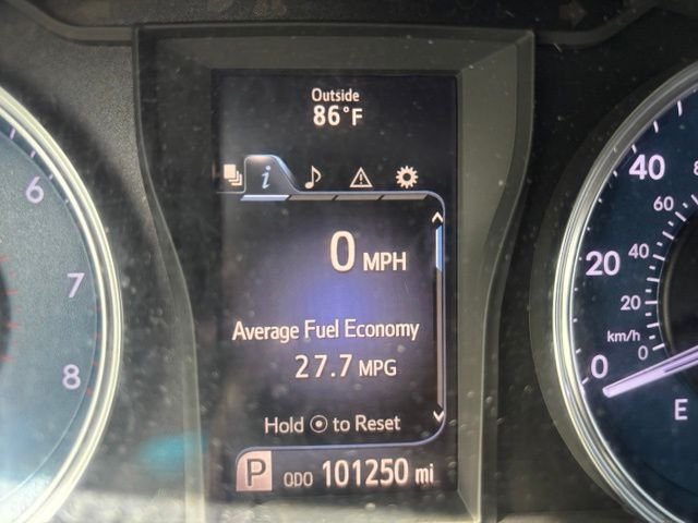 Used 2017 Silver Toyota XLE image 11