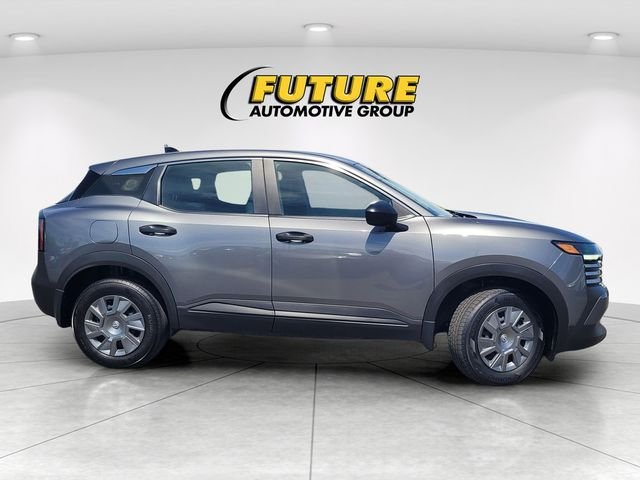 Used 2026 Gray Nissan S image 3