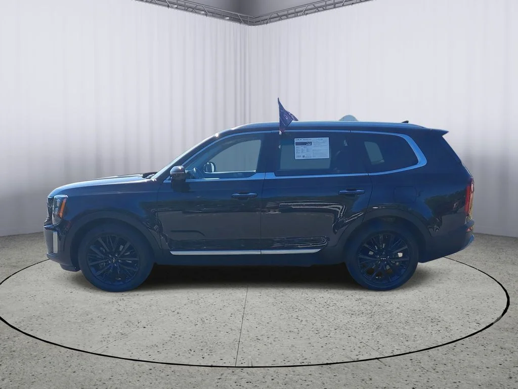 Used 2022 Black Kia SX image 6