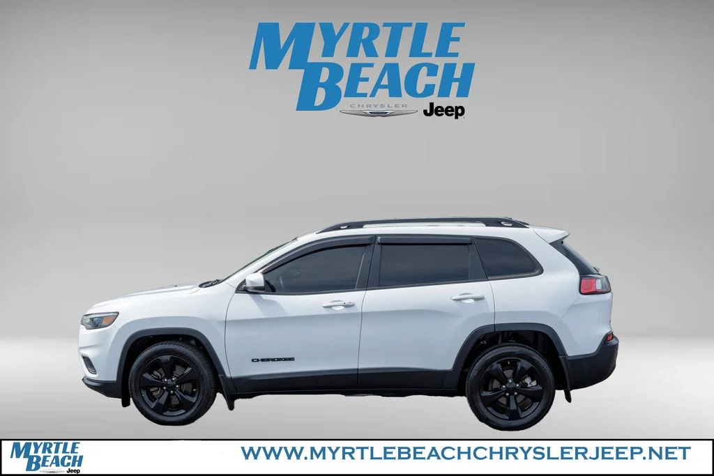 Used 2020 Bright White Clearcoat Jeep Latitude Plus image 3