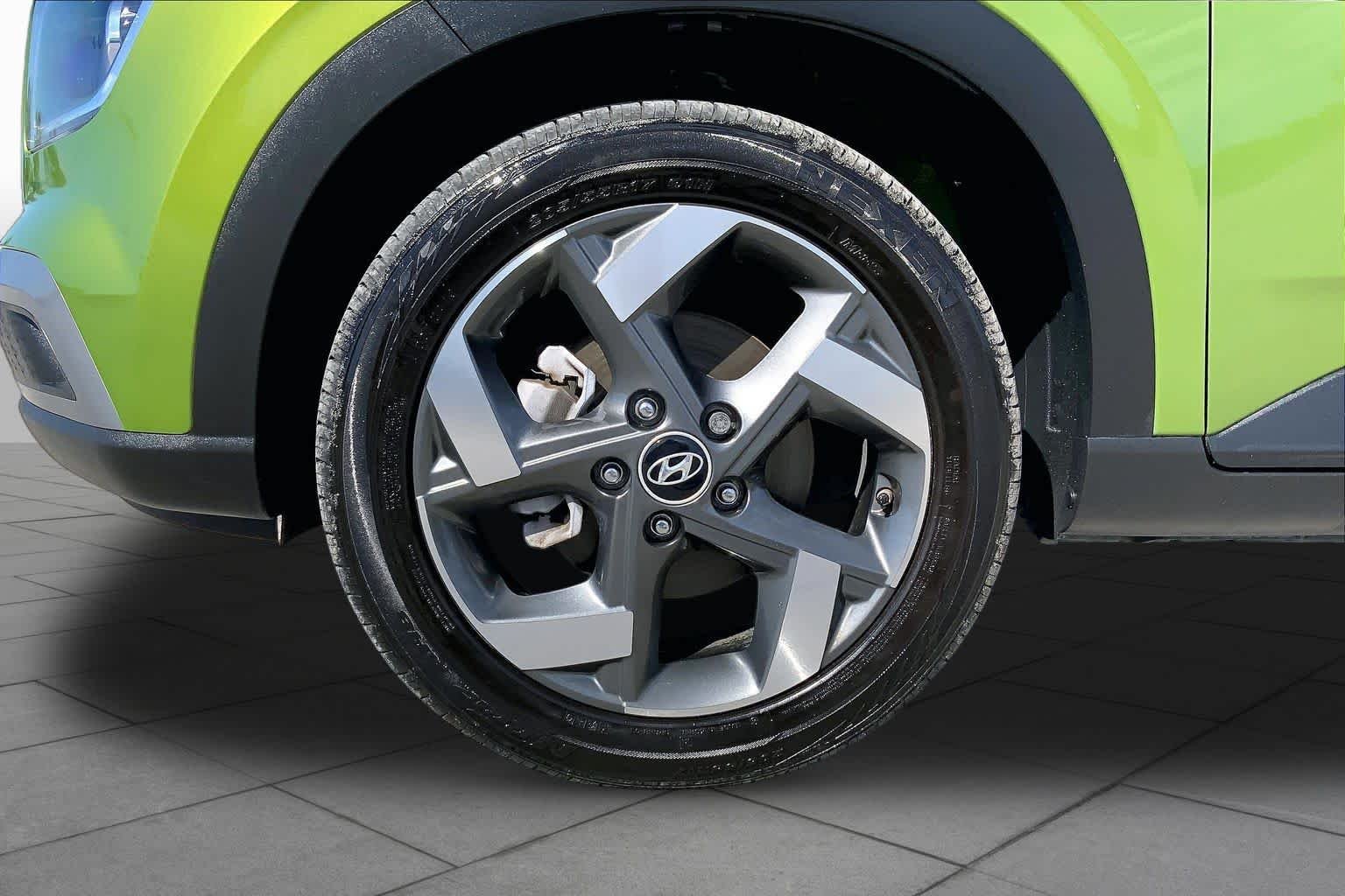 Used 2023 Green Apple Hyundai SEL image 11