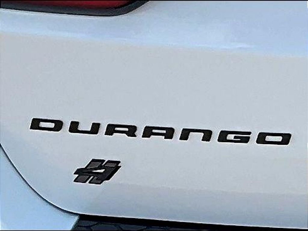 New 2026 White Knuckle Clear-Coat Exterior Paint Dodge GT Plus HEMI V8 image 9