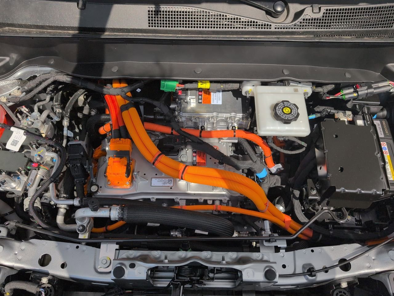 2027 Chevrolet Bolt LT - Photo 27