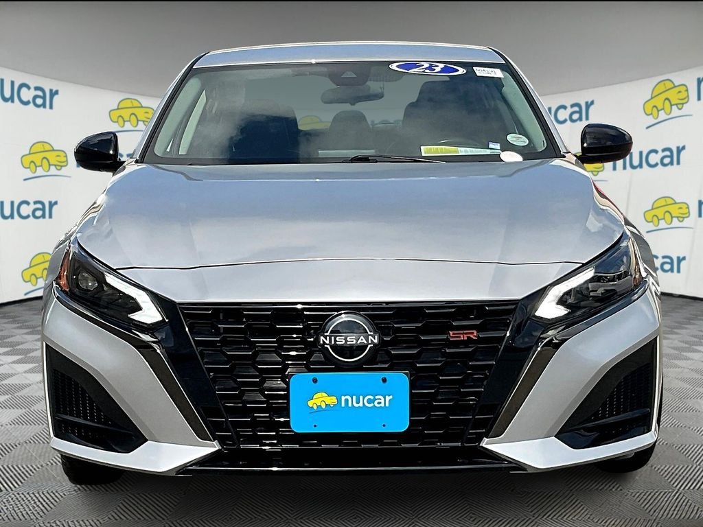 Used 2023 Silver Nissan 2.5 SR image 2