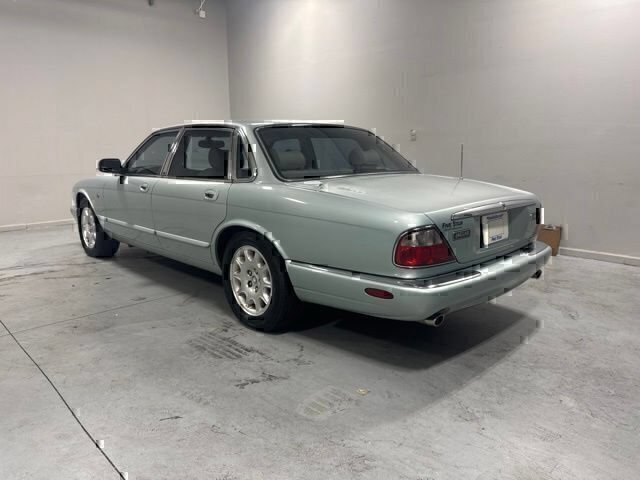 Used 2000 Gold Jaguar Base image 8