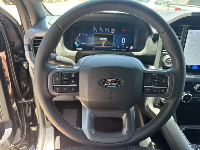 New 2026 Agate Black Metallic Ford XLT image 39