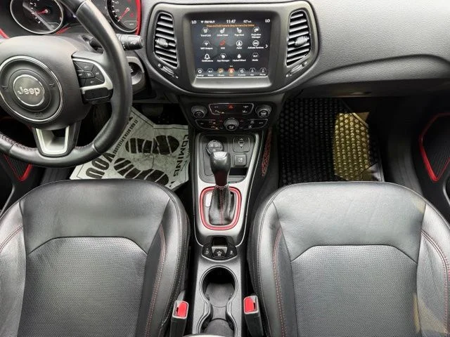 Used 2018 Spitfire Orange Clearcoat Jeep Trailhawk image 26