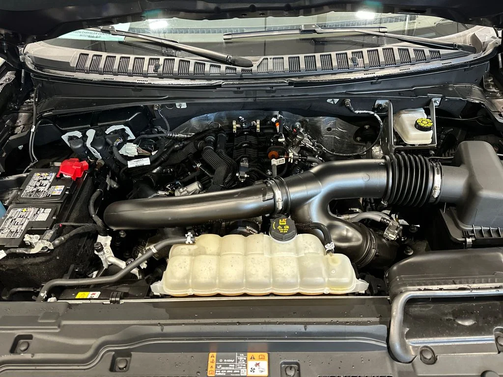 Used 2025 Gray Ford Active image 10