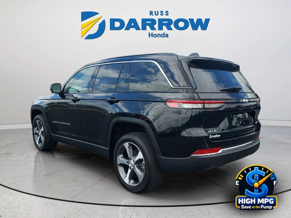 Used 2024 Black Jeep Limited image 3
