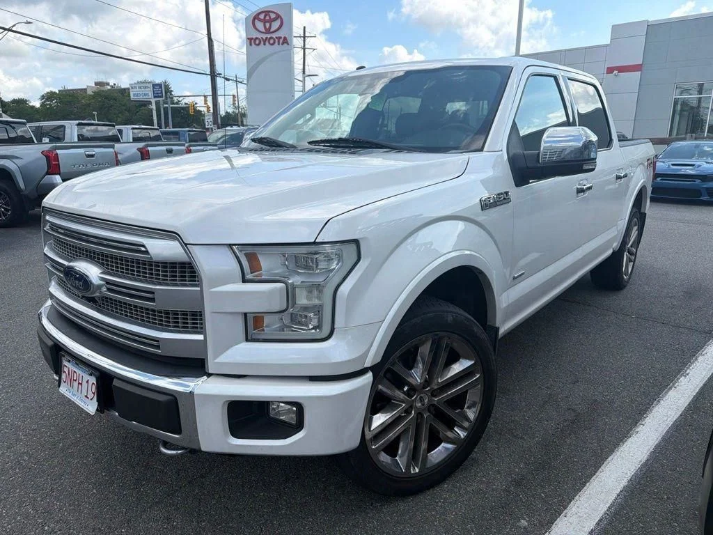 Used 2016 White Ford Platinum image 1