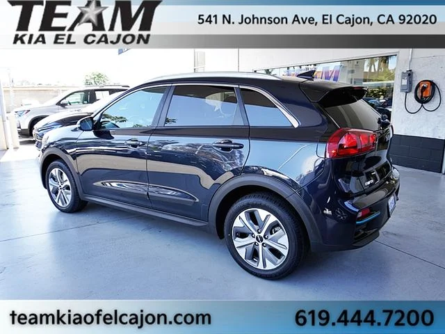 Certified Used 2022 Blue Kia S image 7