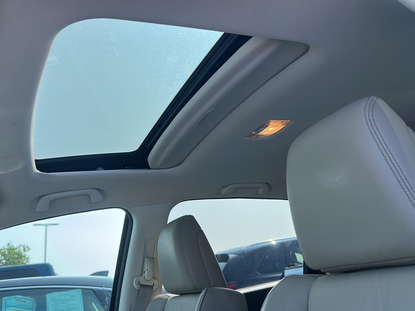 Used 2014 Twilight Blue Metallic Honda EX-L image 8