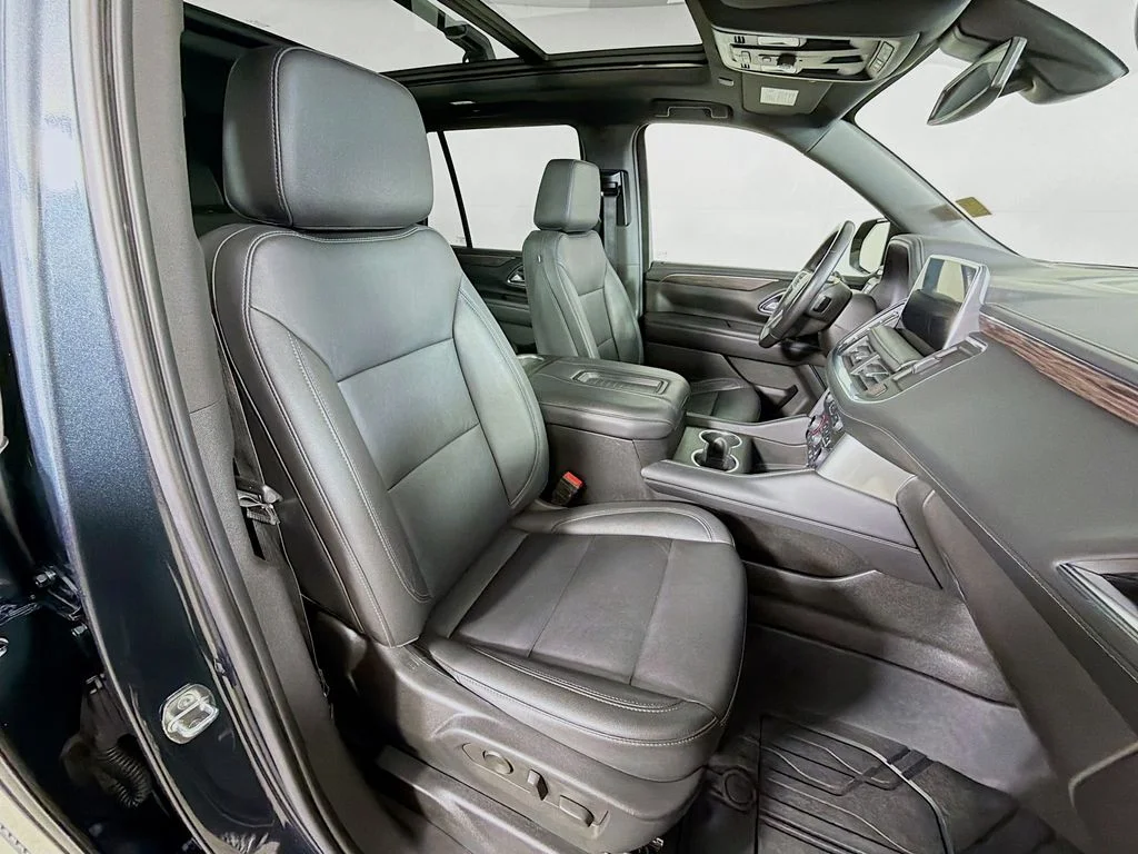 Used 2021 Gray Chevrolet Z71 image 27