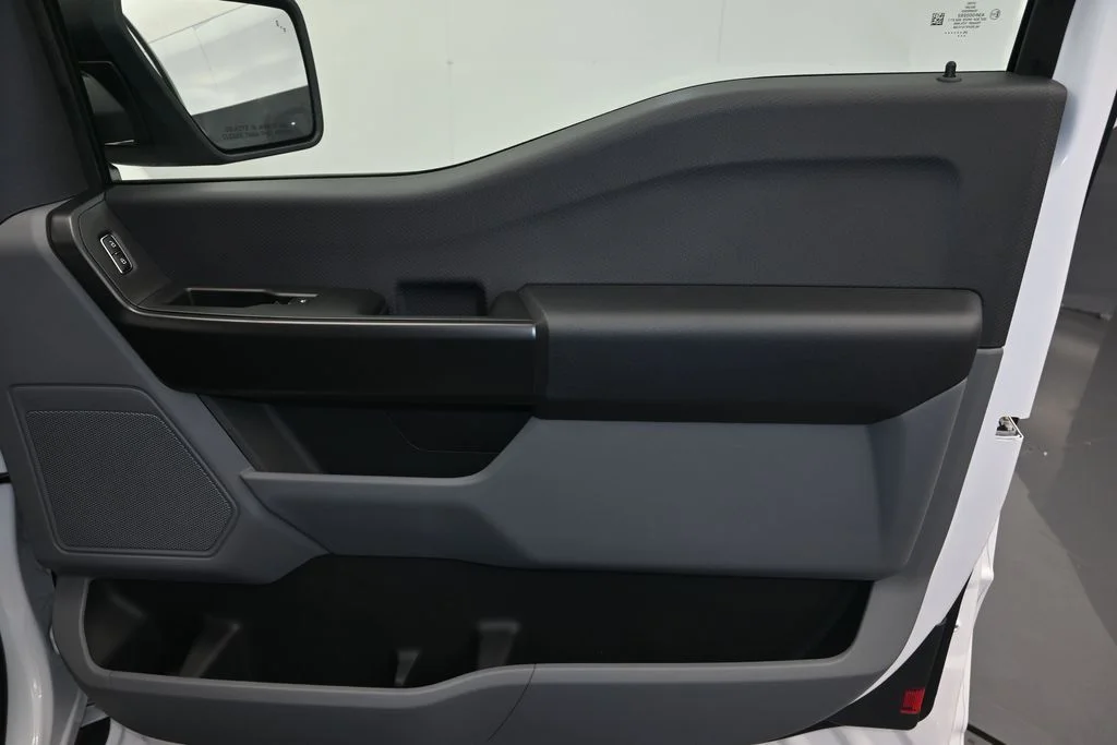 New 2026 Oxford White Ford XL image 14
