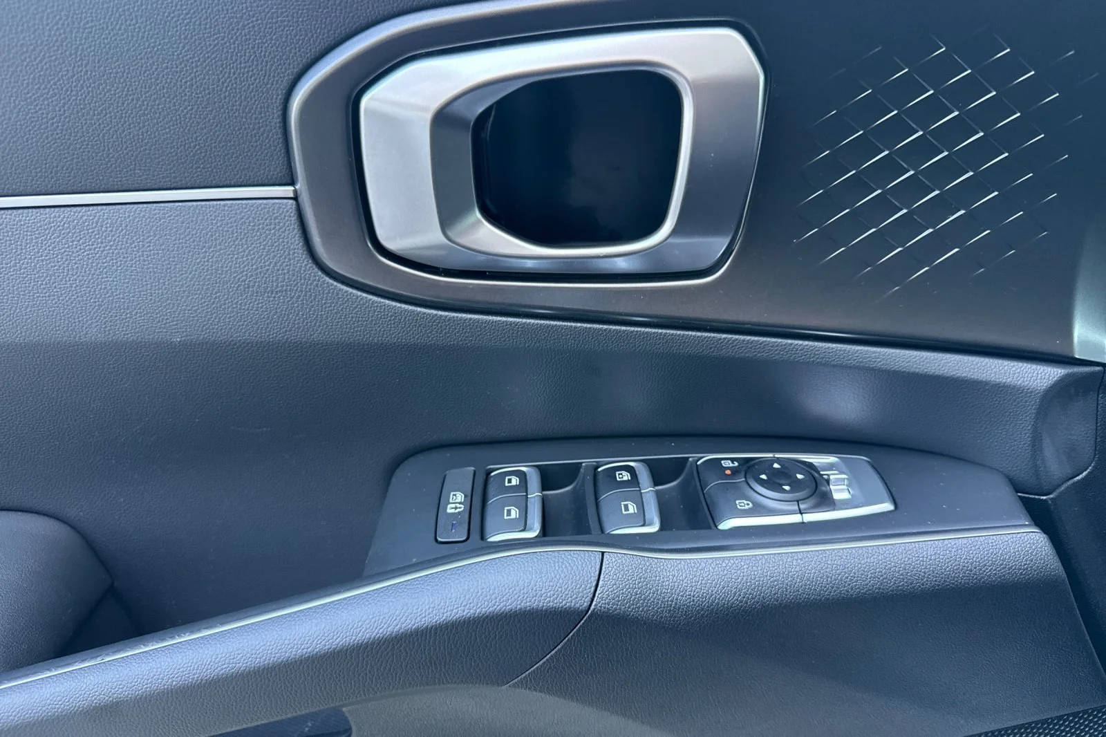 2025 Kia Sorento EX Hybrid - Photo 10