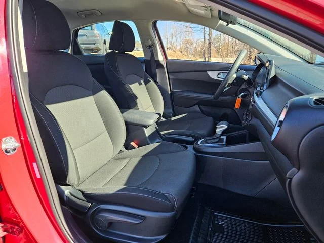 Used 2024 Red Kia LXS image 20