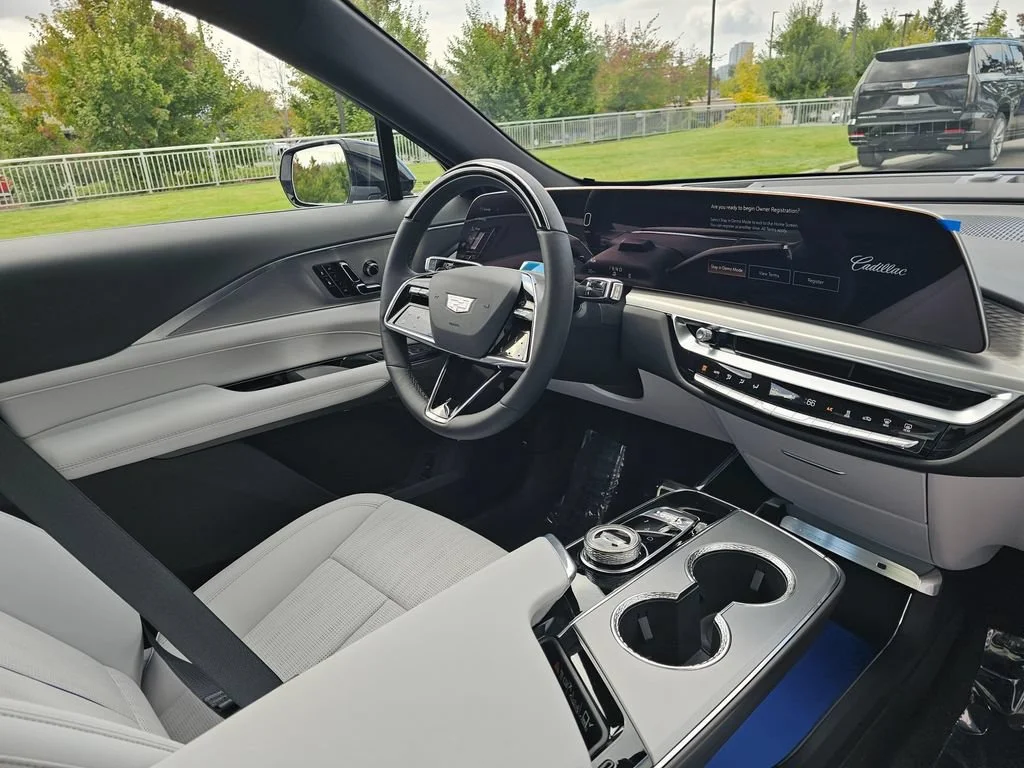 New 2027 Vibrant White Tricoat Cadillac Sport image 10