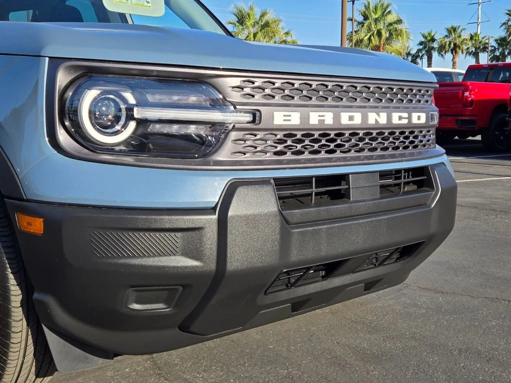 Used 2025 Azure Gray Metall Ford Big Bend image 8