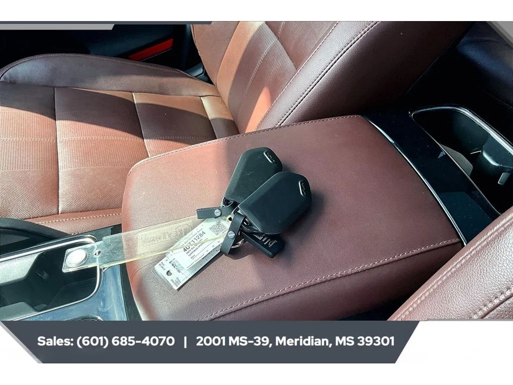 Used 2023 Midnight Lake Blue Kia SX image 9