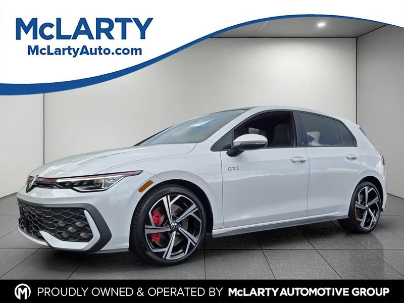 2025 Volkswagen Golf GTI 2.0T SE 4-door DSG's photo