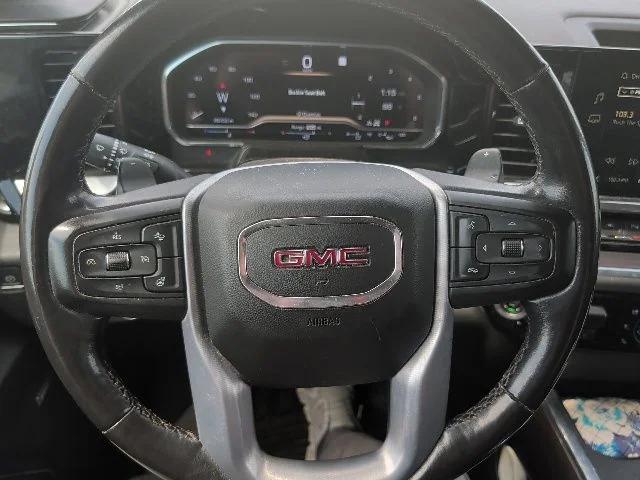 Used 2022 Silver GMC SLT image 21