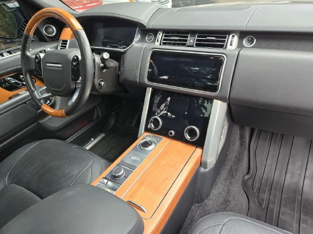 Used 2019 British Racing Green Land Rover 5.0L V8 Supercharged image 10
