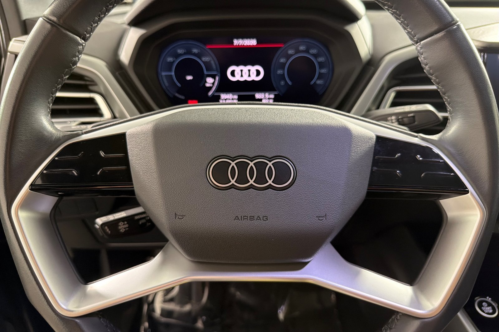 Used 2024 Mythos Black Metallic Audi Premium 55 quattro image 21