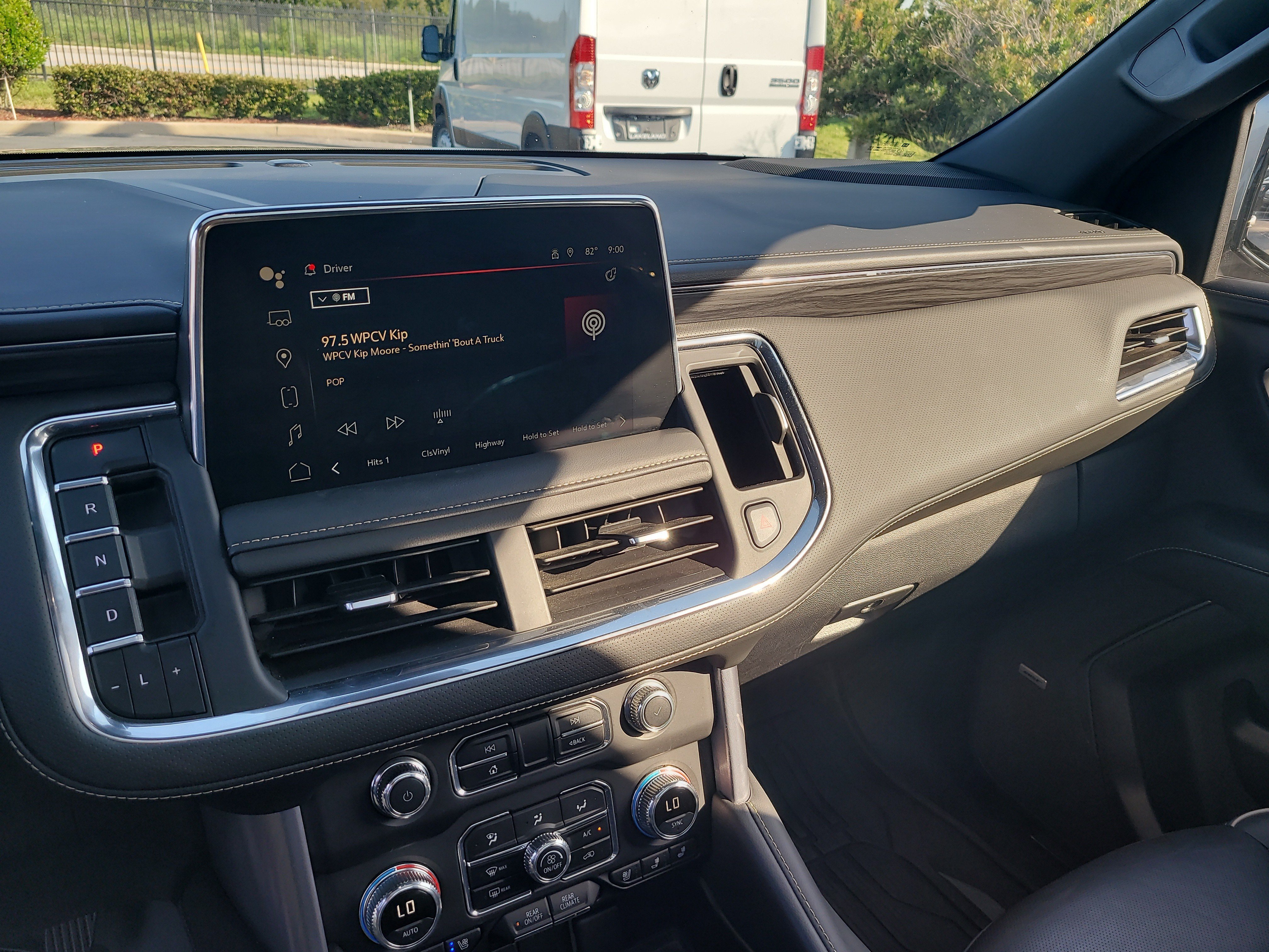 Used 2024 Sterling Metallic GMC SLT image 22