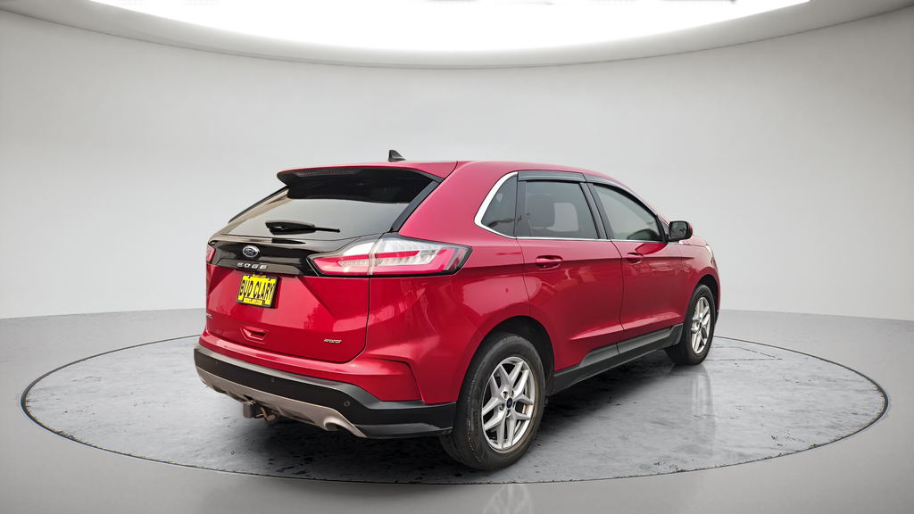 Used 2021 Red Ford SEL image 5