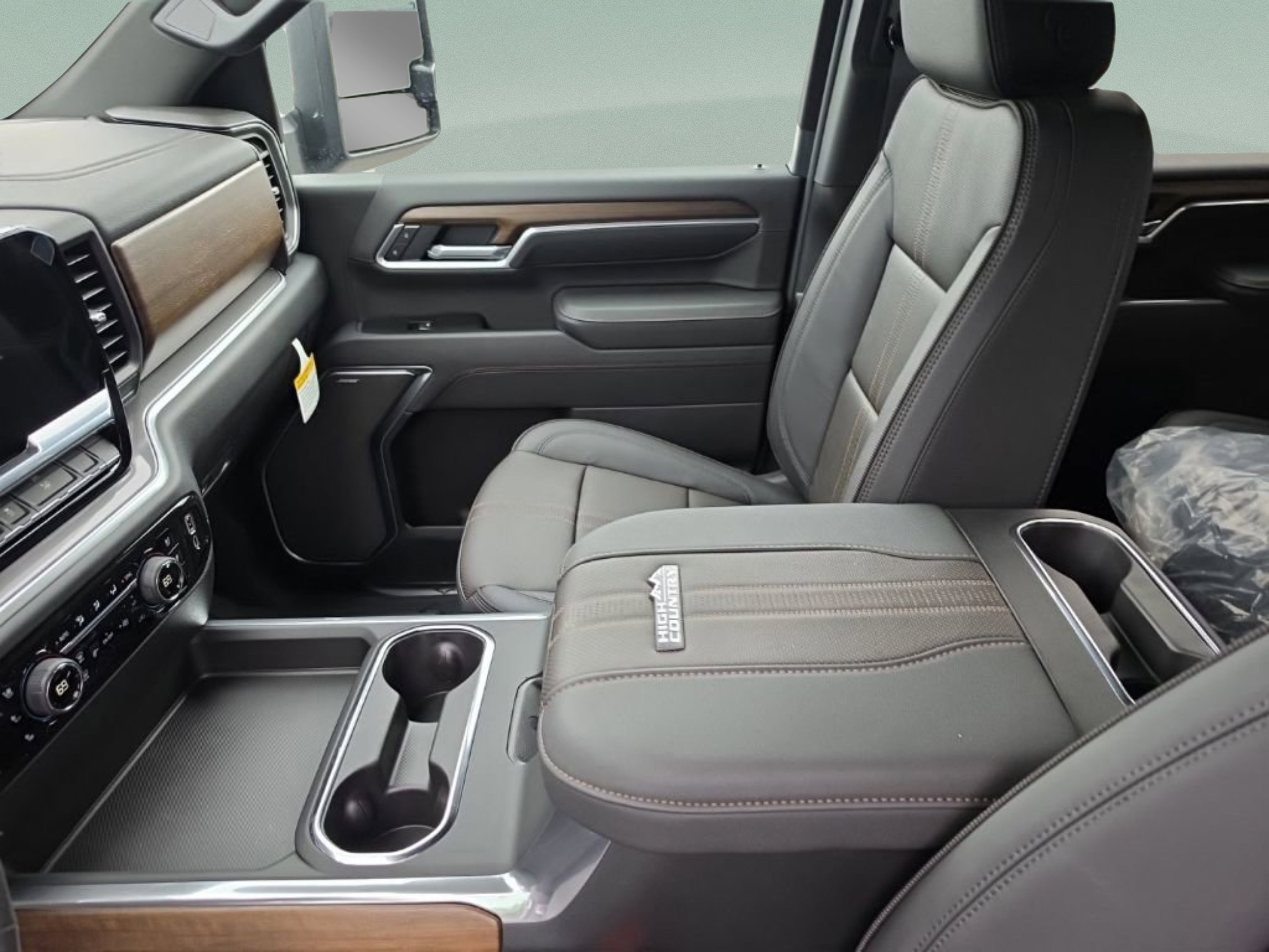 2026 Chevrolet Silverado 2500 HD High Country - Photo 17