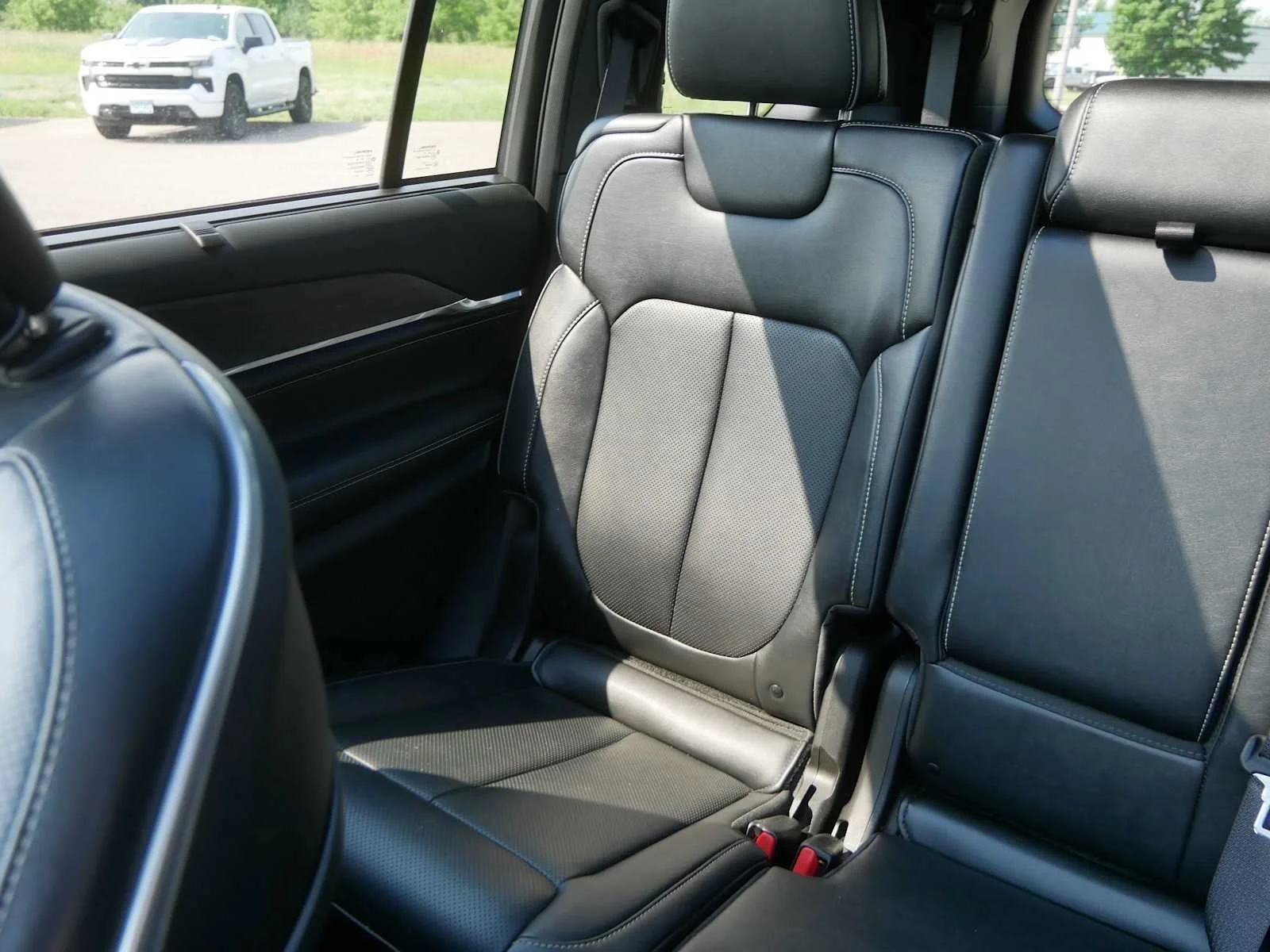 2024 Jeep Grand Cherokee L Overland - Photo 12