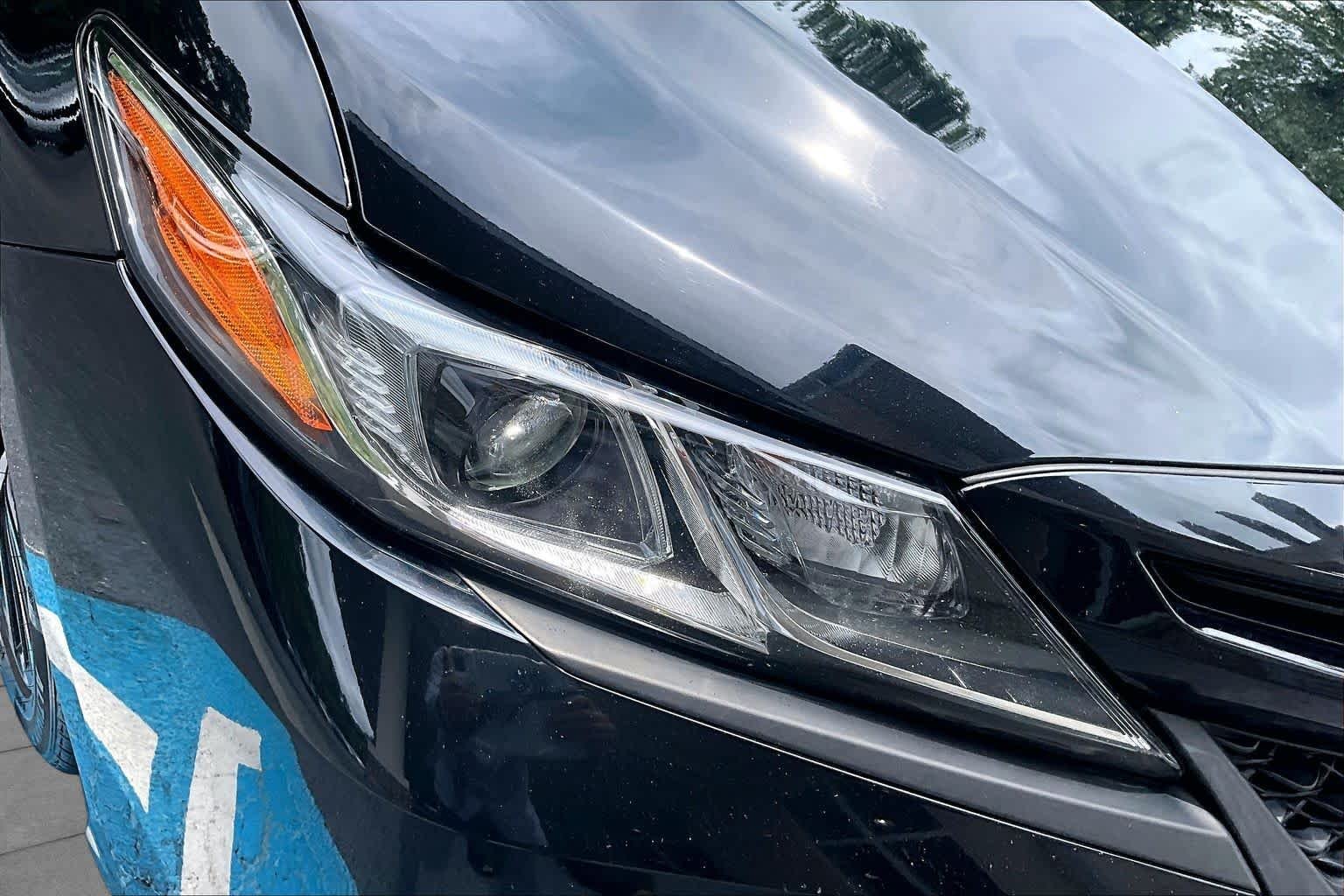 Used 2020 Midnight Black Metallic Toyota SE image 27