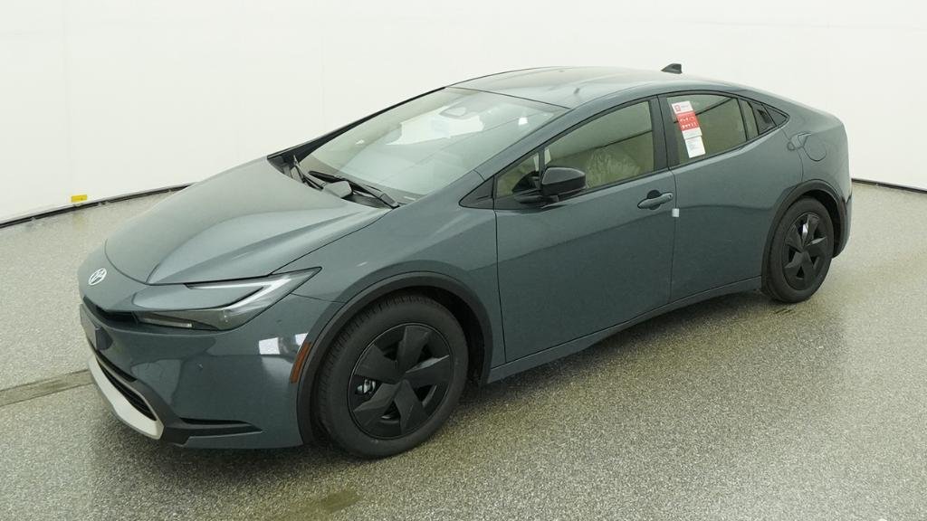 2026 Toyota Prius SE's photo