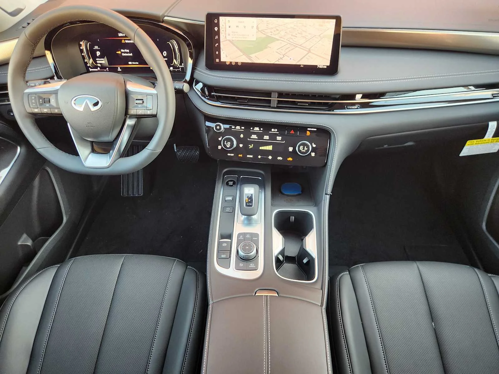 New 2027 RADIANT WHITE INFINITI Luxe FWD image 20