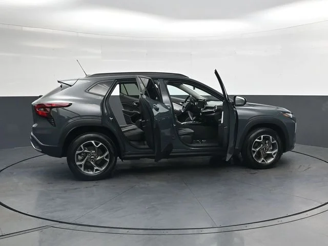Used 2025 Gray Chevrolet LT image 32