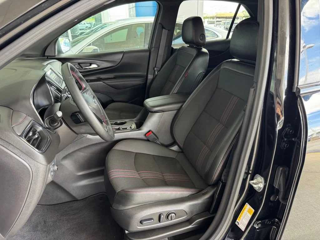 Used 2024 Mosaic Black Metallic Chevrolet RS image 18