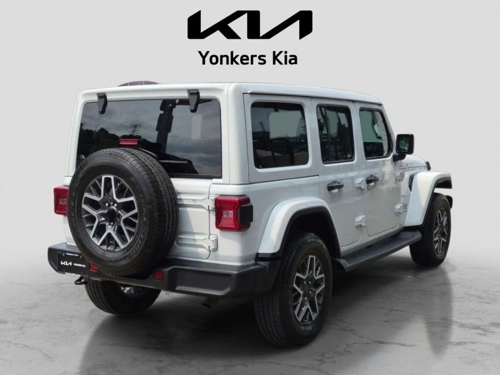 Used 2024 White Jeep Sahara image 6