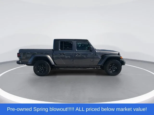 Used 2021 Gray Jeep Sport image 9